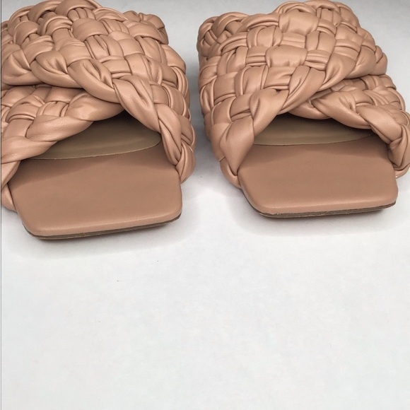 STEVE MADDEN Marina Slide Sandal in Light Brown. - Picture 3 of 16